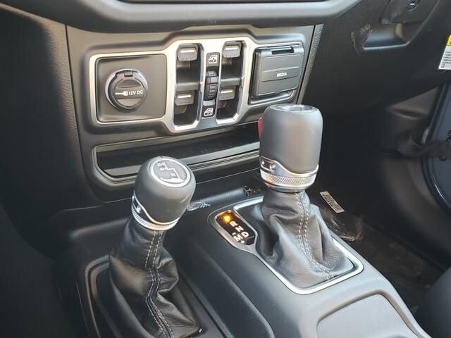 2026 Jeep Wrangler in Bedford, OH 44146 - 18104034 11