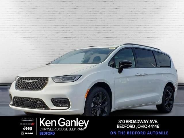 2026 Chrysler Pacifica in Bedford, OH 44146 - 18104036