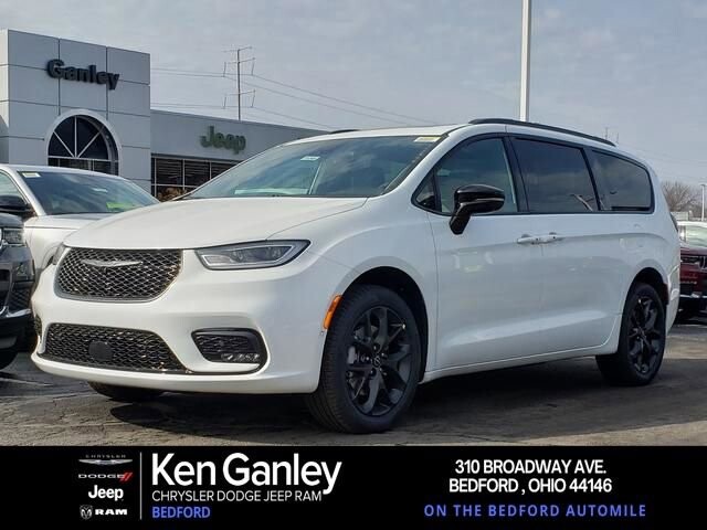 2026 Chrysler Pacifica in Bedford, OH 44146 - 18104036 13