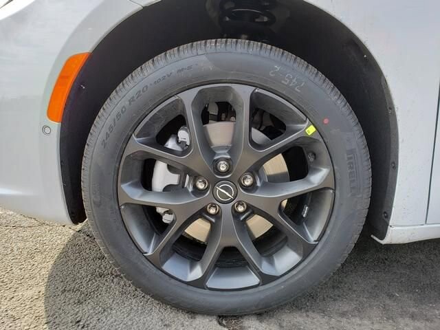 2026 Chrysler Pacifica in Bedford, OH 44146 - 18104036 12