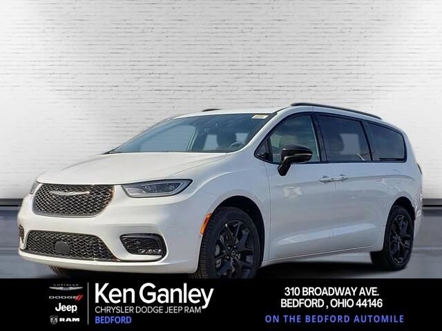 2026 Chrysler Pacifica in Bedford, OH 44146 - 18104042