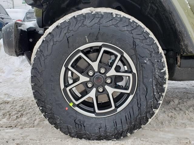 2026 Jeep Wrangler in Bedford, OH 44146 - 18104043 12