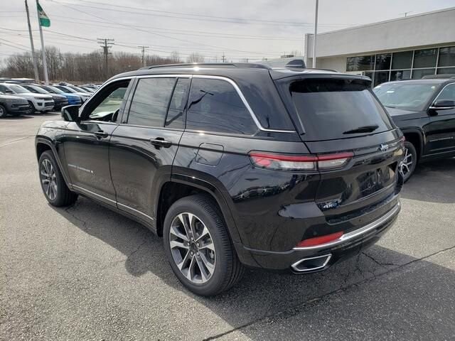 2024 Jeep Grand Cherokee in Bedford, OH 44146 - 18104045 4
