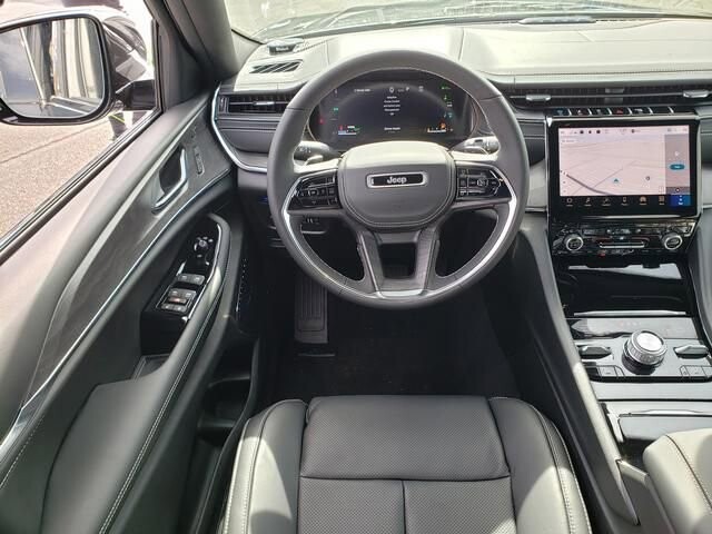 2024 Jeep Grand Cherokee in Bedford, OH 44146 - 18104045 10