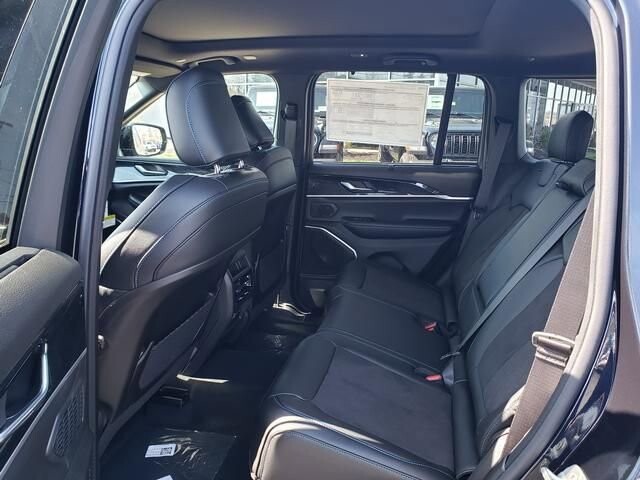 2024 Jeep Grand Cherokee in Bedford, OH 44146 - 18104046 7