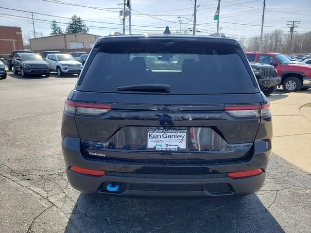 2024 Jeep Grand Cherokee in Bedford, OH 44146 - 18104046 5