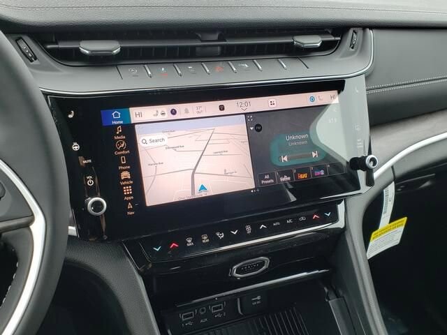 2026 Jeep Grand Cherokee in Bedford, OH 44146 - 18104048 11