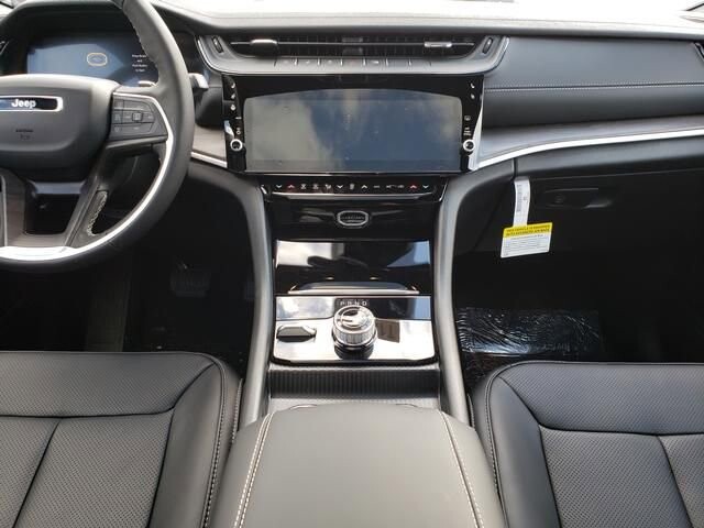 2026 Jeep Grand Cherokee in Bedford, OH 44146 - 18104053 9