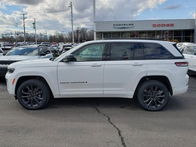 2026 Jeep Grand Cherokee in Bedford, OH 44146 - 18104053 2