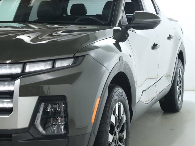 2025 Hyundai Santa Cruz in Bedford, OH 44146 - 18104054 4