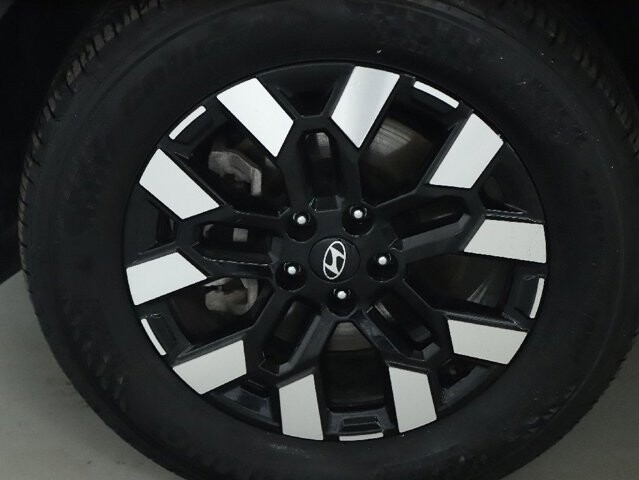 2025 Hyundai Santa Cruz in Bedford, OH 44146 - 18104054 38