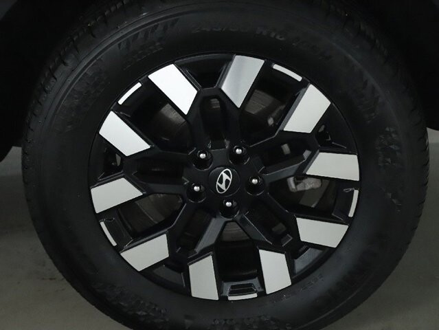 2025 Hyundai Santa Cruz in Bedford, OH 44146 - 18104054 40