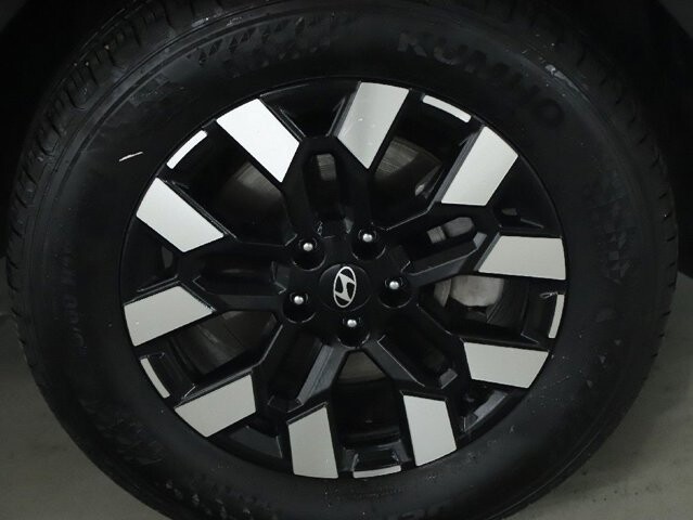 2025 Hyundai Santa Cruz in Bedford, OH 44146 - 18104054 10