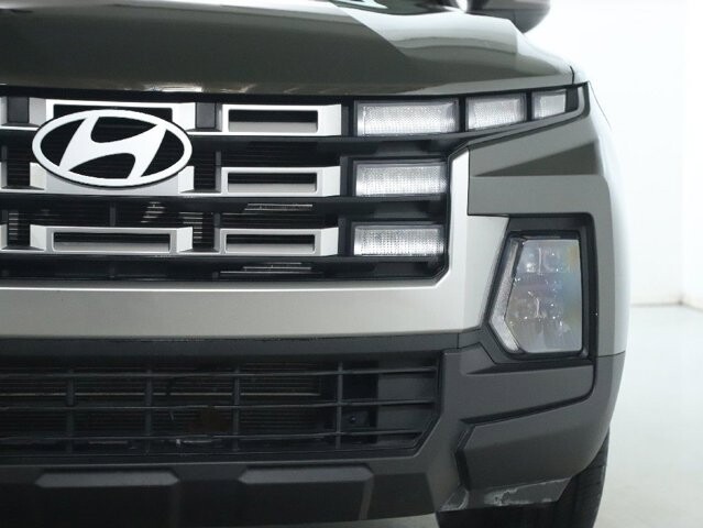 2025 Hyundai Santa Cruz in Bedford, OH 44146 - 18104054 7