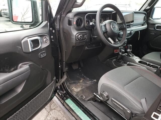 2026 Jeep Wrangler in Bedford, OH 44146 - 18104055 6