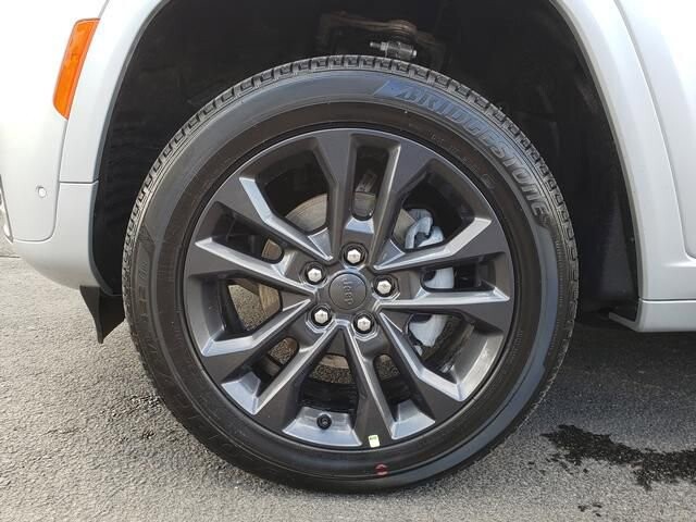 2026 Jeep Grand Cherokee in Bedford, OH 44146 - 18104056 12