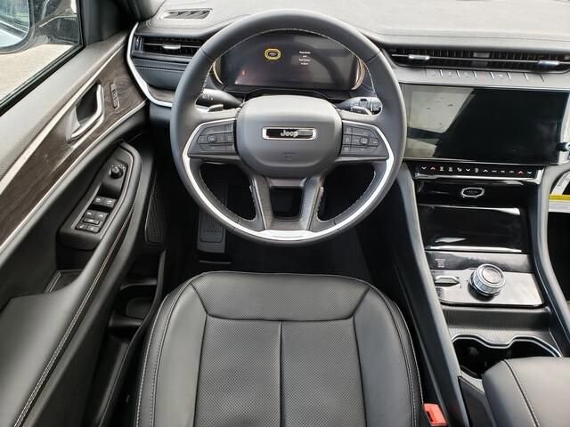 2026 Jeep Grand Cherokee in Bedford, OH 44146 - 18104056 10