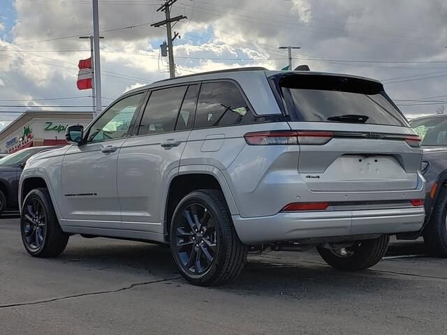 2026 Jeep Grand Cherokee in Bedford, OH 44146 - 18104056 3