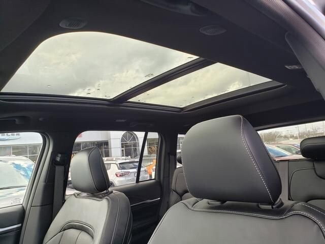 2026 Jeep Grand Cherokee in Bedford, OH 44146 - 18104056 7