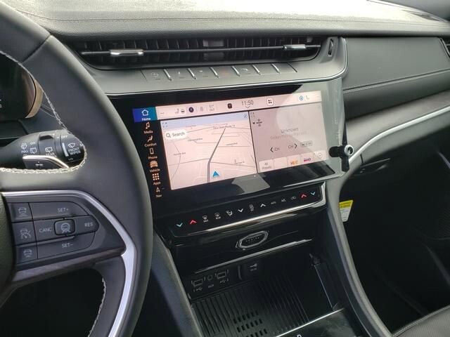 2026 Jeep Grand Cherokee in Bedford, OH 44146 - 18104056 11