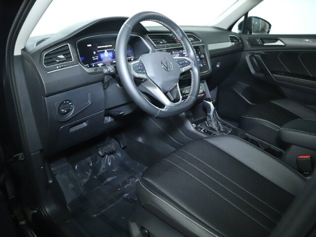2024 Volkswagen Tiguan in Bedford, OH 44146 - 18104057 18