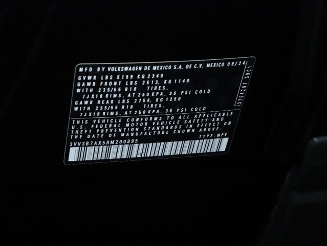 2024 Volkswagen Tiguan in Bedford, OH 44146 - 18104057 21