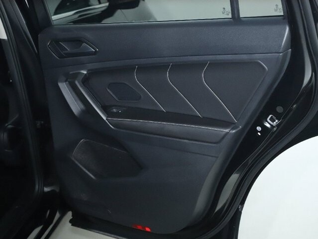 2024 Volkswagen Tiguan in Bedford, OH 44146 - 18104057 32