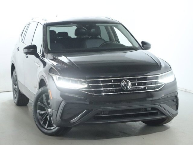 2024 Volkswagen Tiguan in Bedford, OH 44146 - 18104057 2
