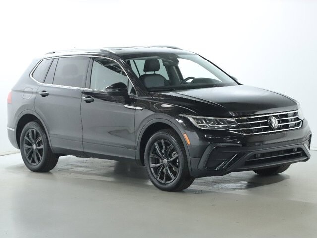 2024 Volkswagen Tiguan in Bedford, OH 44146 - 18104057 9