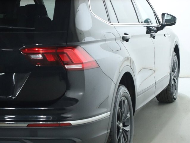 2024 Volkswagen Tiguan in Bedford, OH 44146 - 18104057 47