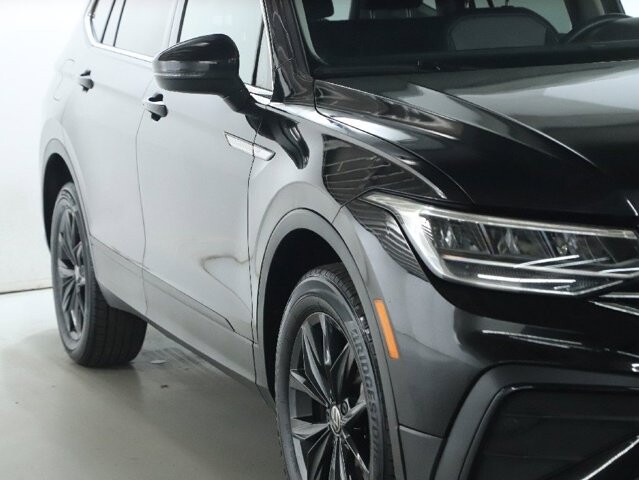 2024 Volkswagen Tiguan in Bedford, OH 44146 - 18104057 8