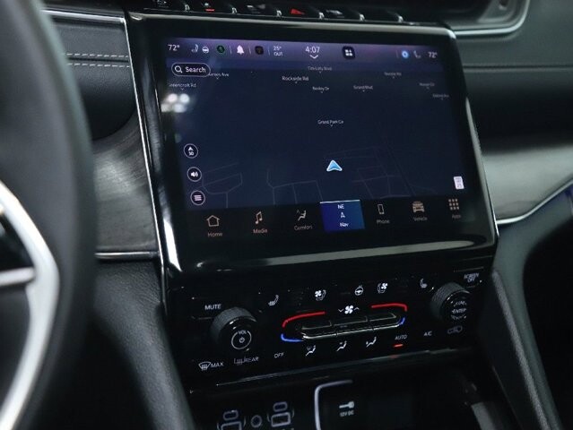 2024 Jeep Grand Cherokee L in Bedford, OH 44146 - 18104059 28