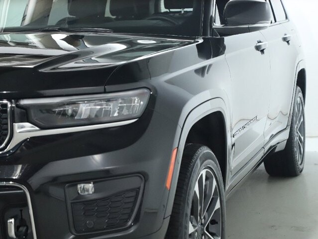 2024 Jeep Grand Cherokee L in Bedford, OH 44146 - 18104059 4