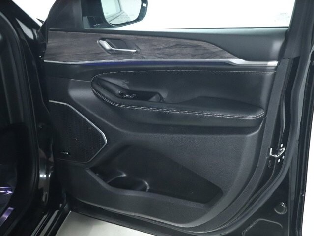 2024 Jeep Grand Cherokee L in Bedford, OH 44146 - 18104059 37