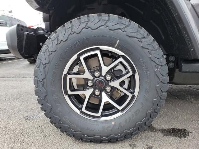 2026 Jeep Wrangler in Bedford, OH 44146 - 18104060 12