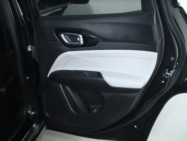 2024 Jeep Compass in Bedford, OH 44146 - 18104062 31