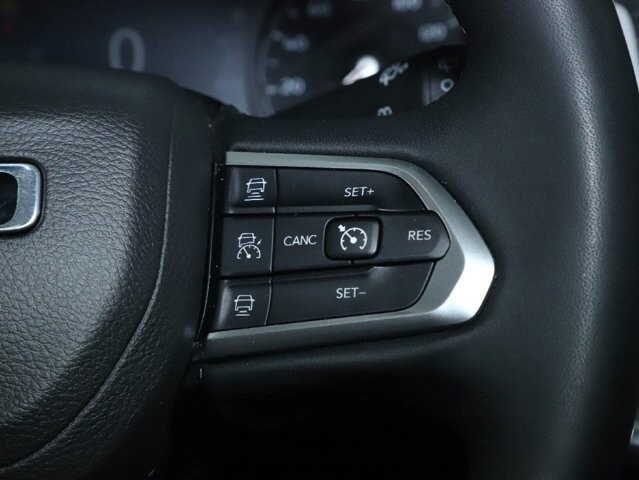 2023 Jeep Compass in Bedford, OH 44146 - 18104066 23