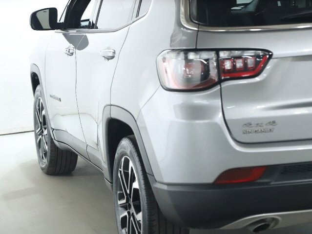 2023 Jeep Compass in Bedford, OH 44146 - 18104066 40