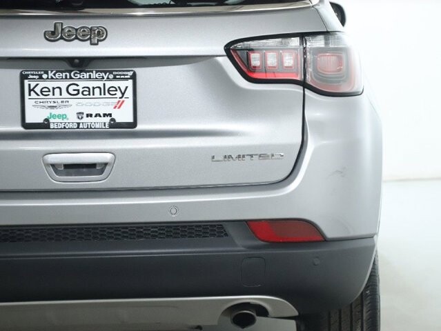 2023 Jeep Compass in Bedford, OH 44146 - 18104066 43