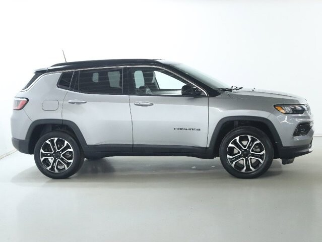 2023 Jeep Compass in Bedford, OH 44146 - 18104066 11