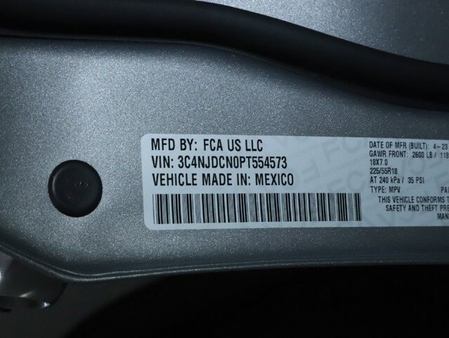 2023 Jeep Compass in Bedford, OH 44146 - 18104066 20