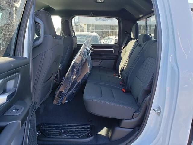 2026 RAM 1500 in Bedford, OH 44146 - 18104067 7