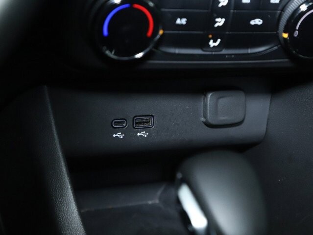 2025 Buick Encore GX in Bedford, OH 44146 - 18104071 27