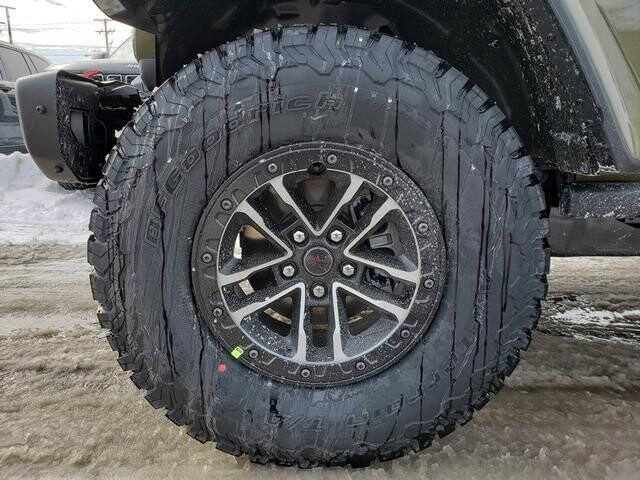 2026 Jeep Wrangler in Bedford, OH 44146 - 18104073 12