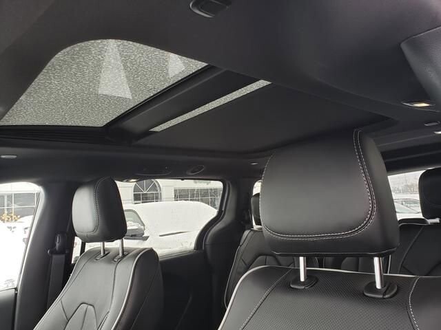 2026 Chrysler Pacifica in Bedford, OH 44146 - 18104077 7