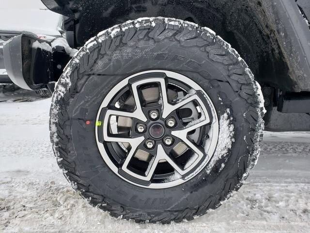 2026 Jeep Wrangler in Bedford, OH 44146 - 18104078 12