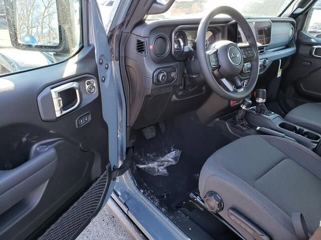 2026 Jeep Wrangler in Bedford, OH 44146 - 18104081 6