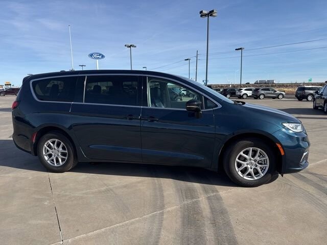 2024 Chrysler Pacifica in Winslow, AZ 86046 - 18104097 3