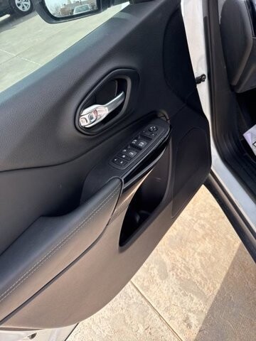 2023 Jeep Cherokee in Winslow, AZ 86046 - 18104110 6