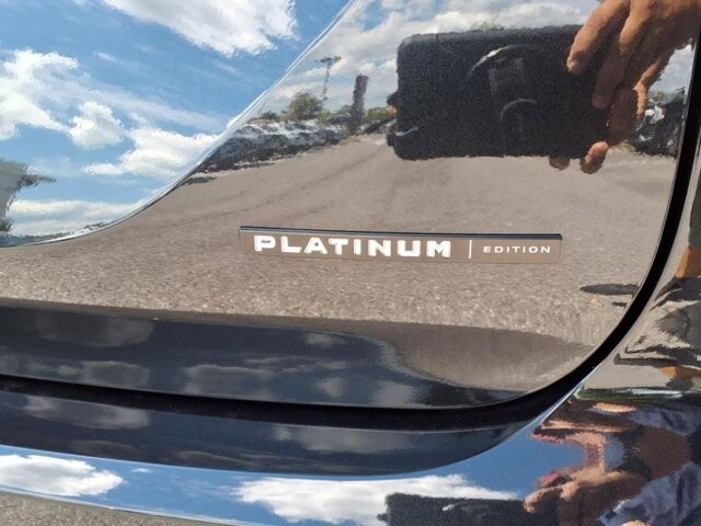 2025 Mitsubishi Outlander in Winchester, VA 22602 - 18104133 9